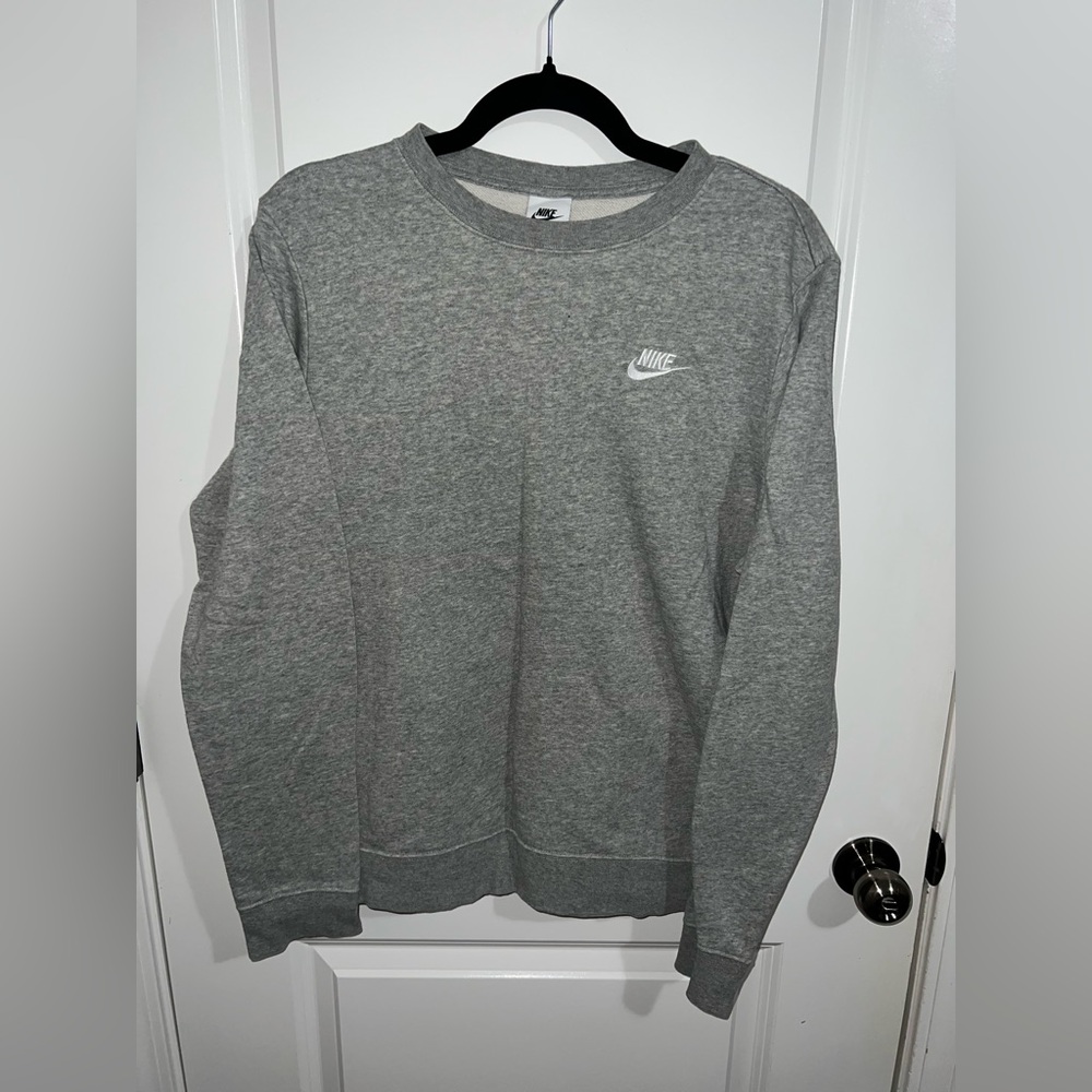 Nike Women’s Heather Gray Crewneck Sweater